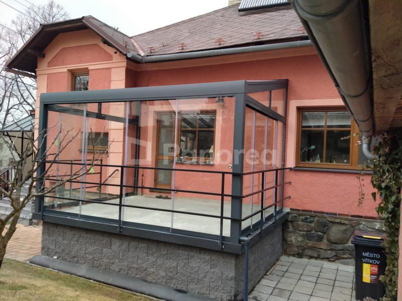Sezonowa aluminiowa oranżeria ze szkłem bezramowym FROZEN FREE